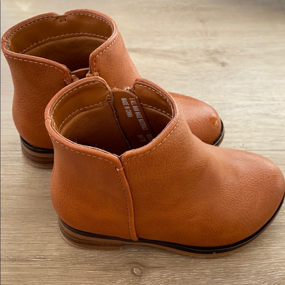 Cat & Jack boots